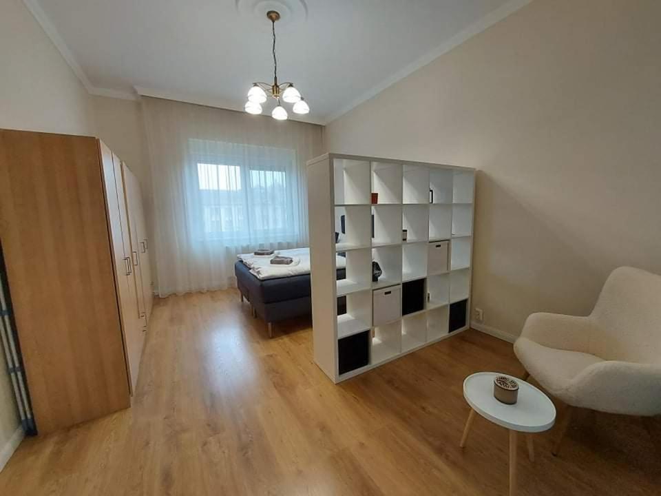 Alfoeldi Palace Apartman เดเบรตเซน ภายนอก รูปภาพ