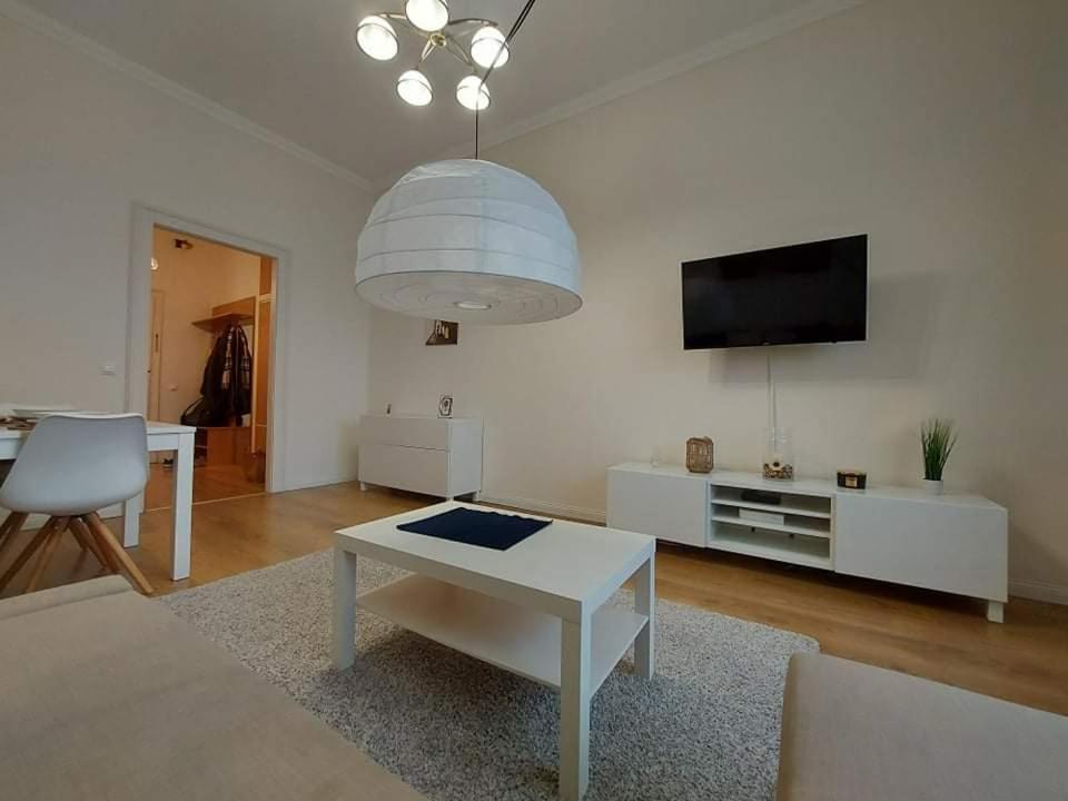 Alfoeldi Palace Apartman เดเบรตเซน ภายนอก รูปภาพ