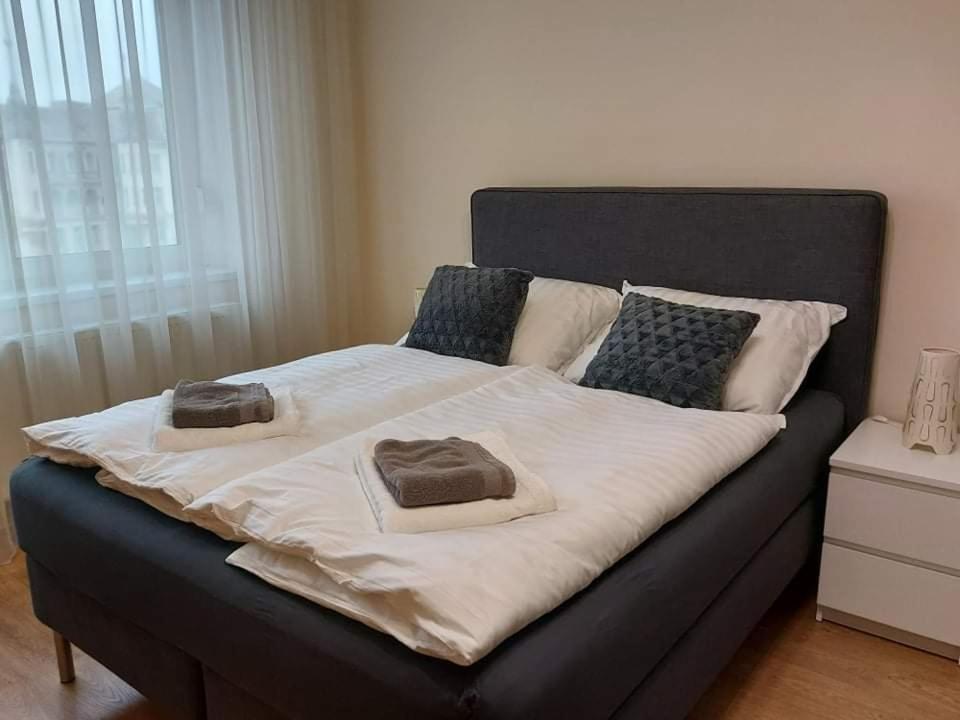 Alfoeldi Palace Apartman เดเบรตเซน ภายนอก รูปภาพ